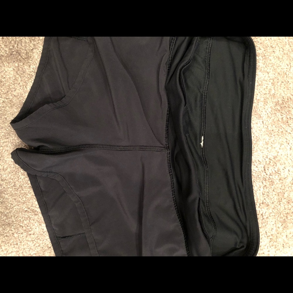 Lululemon black speed Up size 4 shorts.